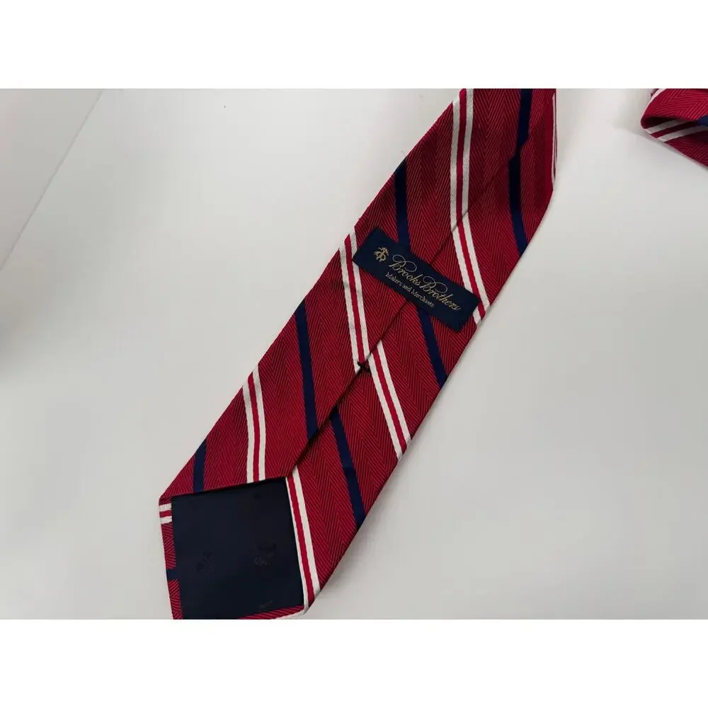 Brooks Brothers NWOT Men's Red & Navy Blue Silk Blend Striped Neck Tie